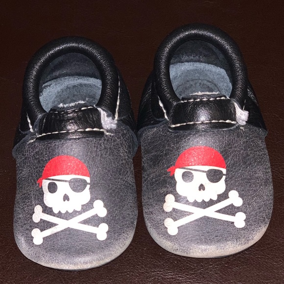 Freshly Picked Pirate’s Life Mini Soles! Size 3. - Picture 1 of 3